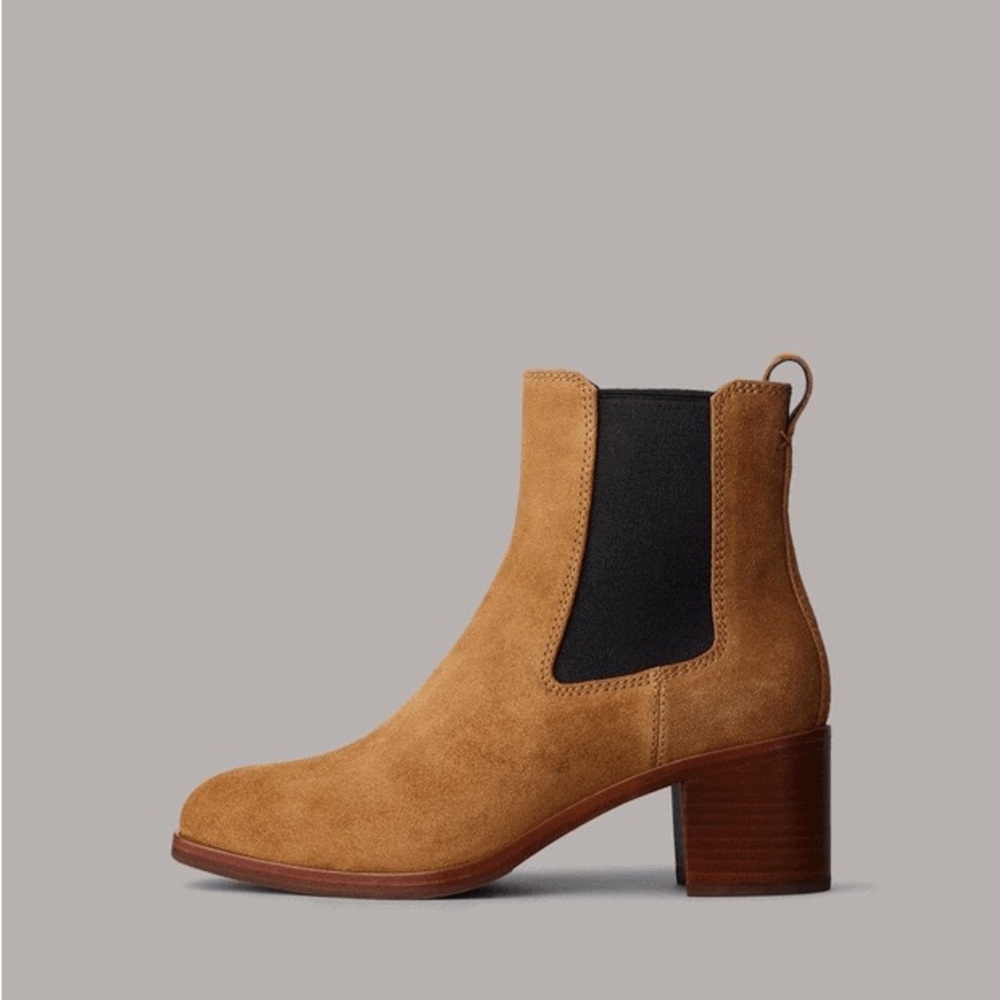 Tan Chelsea Boots